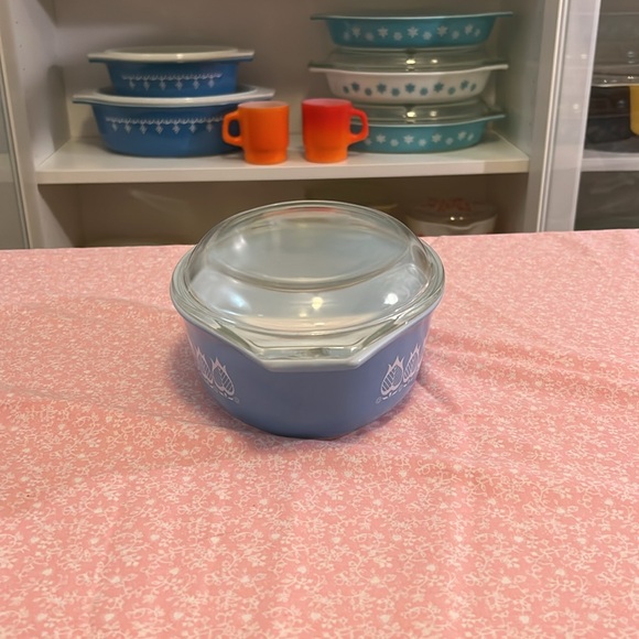 Pyrex Blue Tulips 043 - Picture 2 of 10